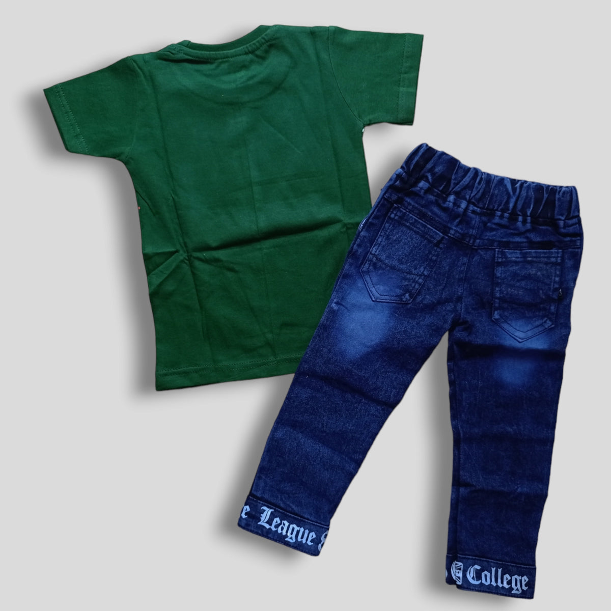 Forest Green T-shirt & Mike Jeans